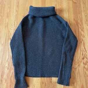 Aritzia Babaton XS Grey cashmere & wool sweater